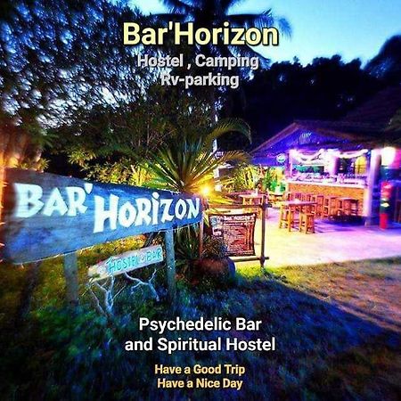 Bar Horizon Hostel Chumphon Bagian luar foto