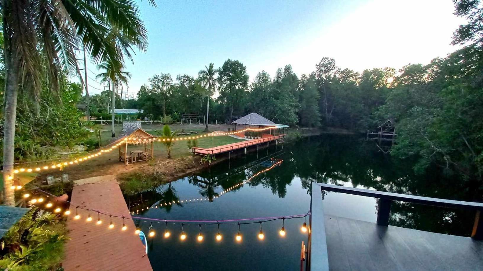 Bar Horizon Hostel Chumphon Bagian luar foto
