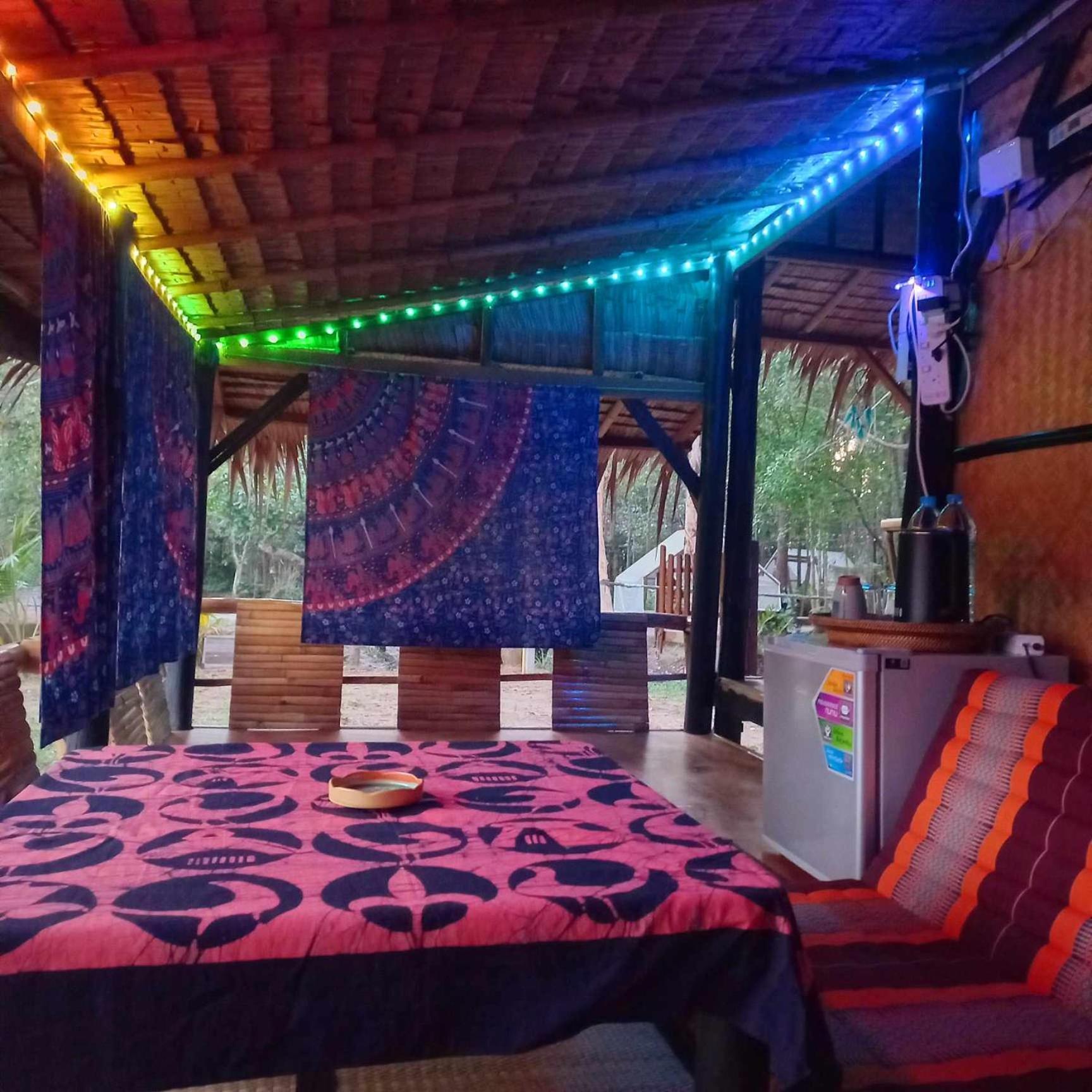 Bar Horizon Hostel Chumphon Bagian luar foto