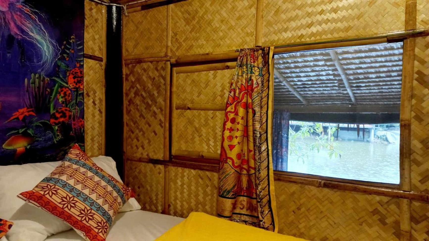 Bar Horizon Hostel Chumphon Bagian luar foto