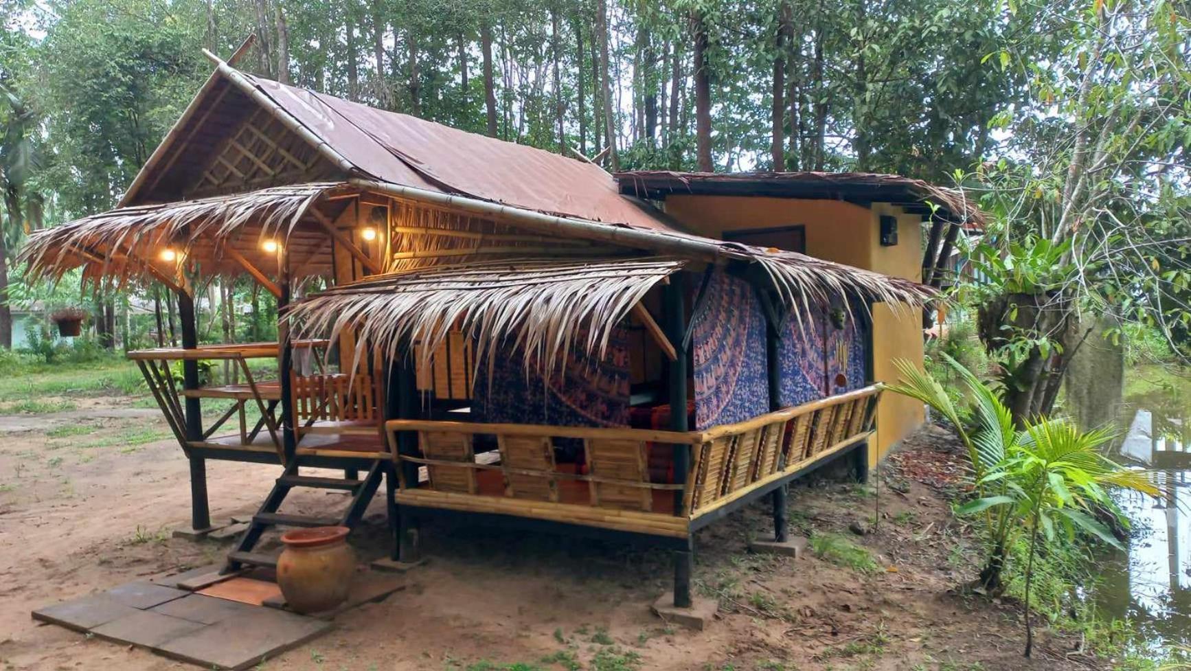 Bar Horizon Hostel Chumphon Bagian luar foto