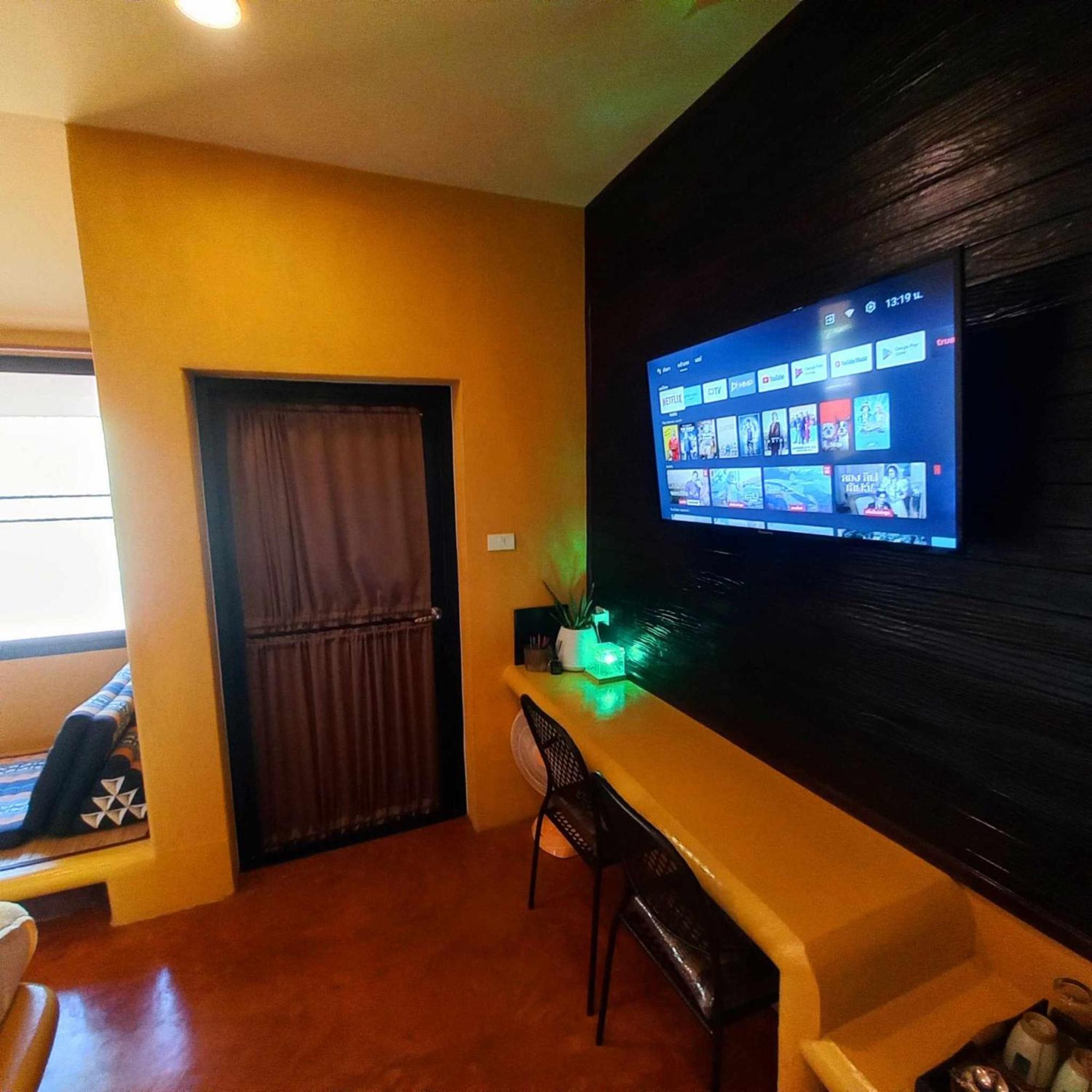 Bar Horizon Hostel Chumphon Bagian luar foto
